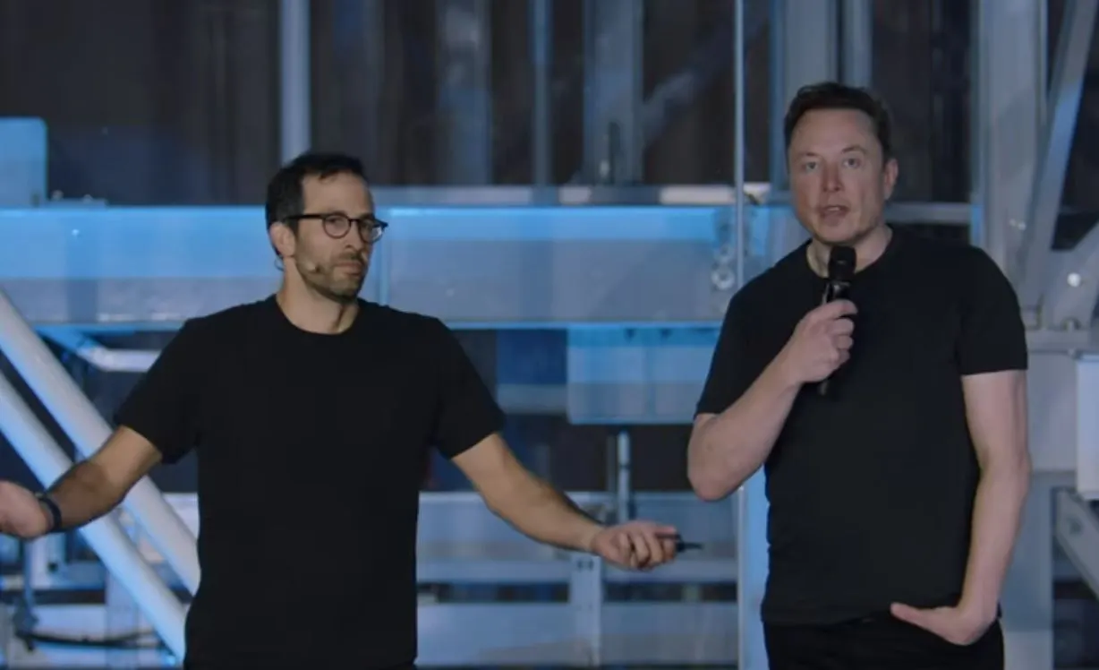 Drew Baglino e Elon Musk
