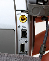 USB-Firewire-DVI_html_320de08f