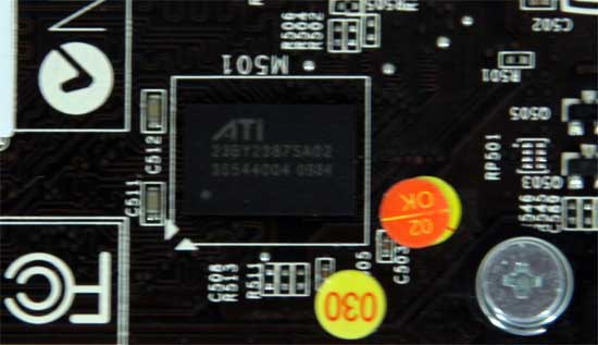 Chip de memória da ATI numa GeForce 210 da MSI
