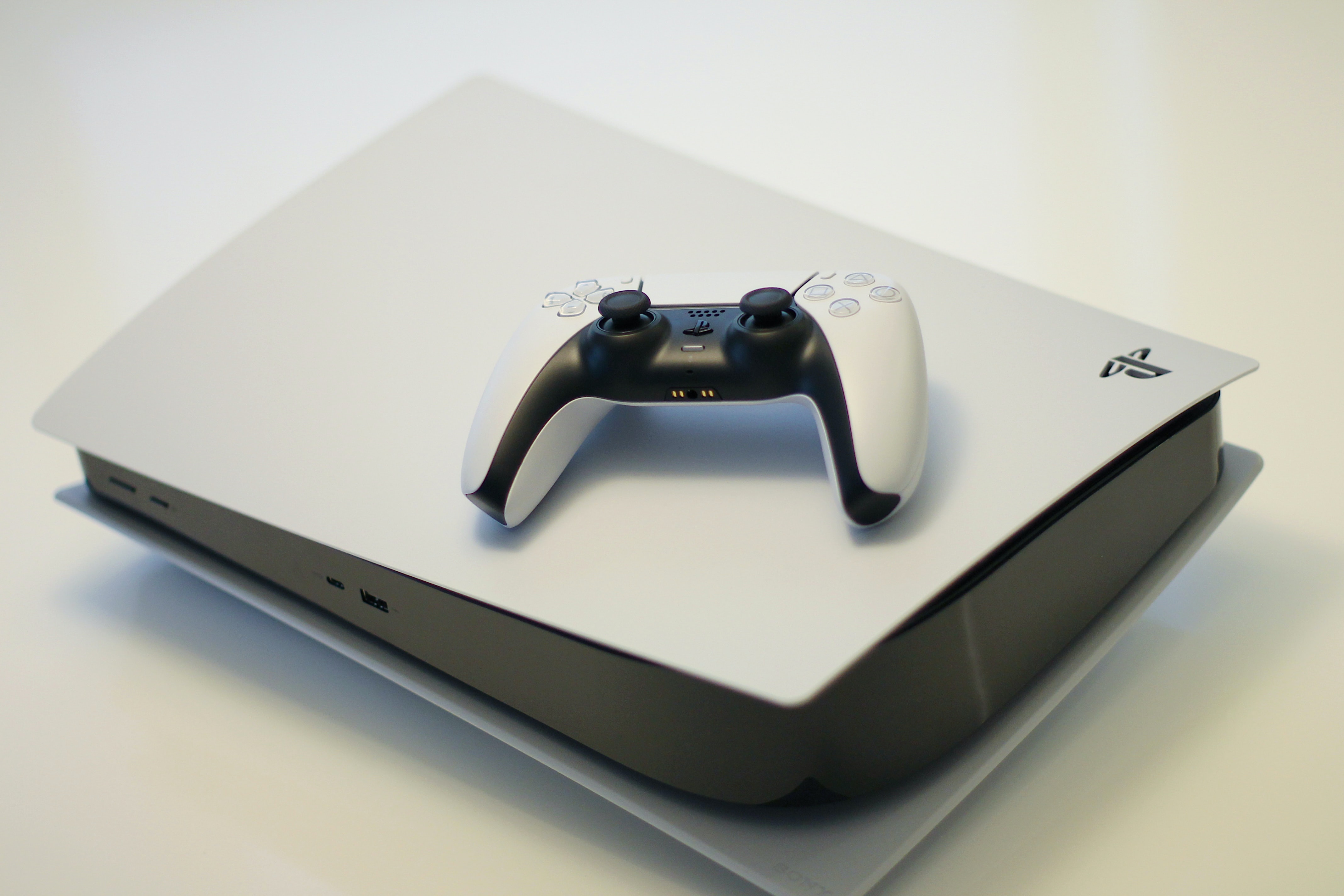 Sony informa redução no preço dos consoles e acessórios da PlayStation no Brasil