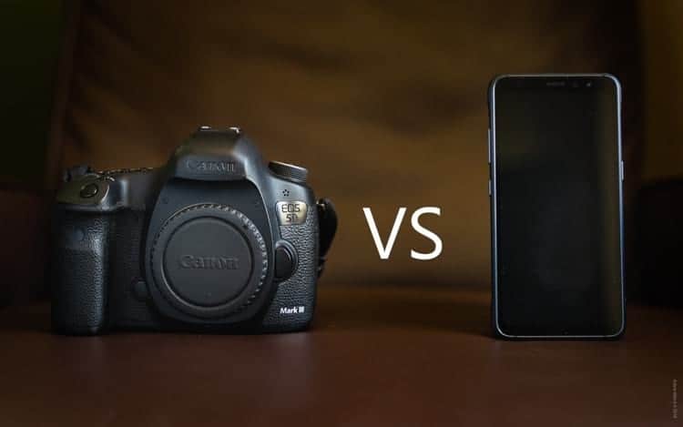 smartphone-vs-camera