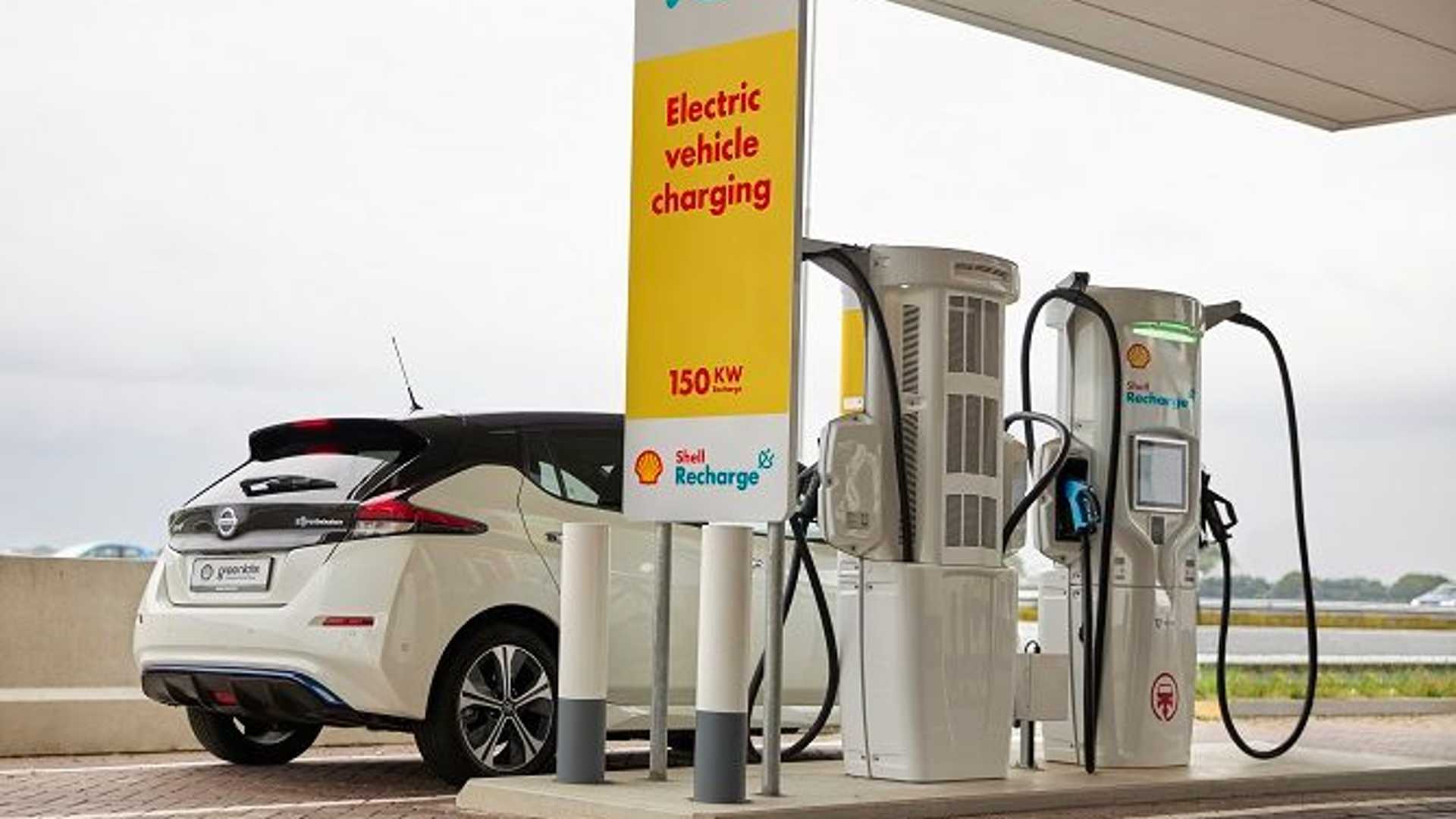 Shell inaugura o primeiro eletroposto ultrarrápido para recarga de carros elétricos do Brasil