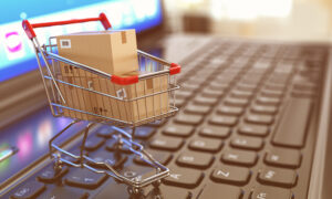 Taxação de lojas online chinesas pode deixar produtos ainda mais caros pro consumidor, alerta especialista em comércio exterior