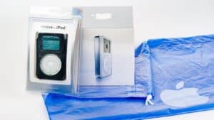 Primeira versão do iPod é vendida por mais de R$ 140 mil em leilão