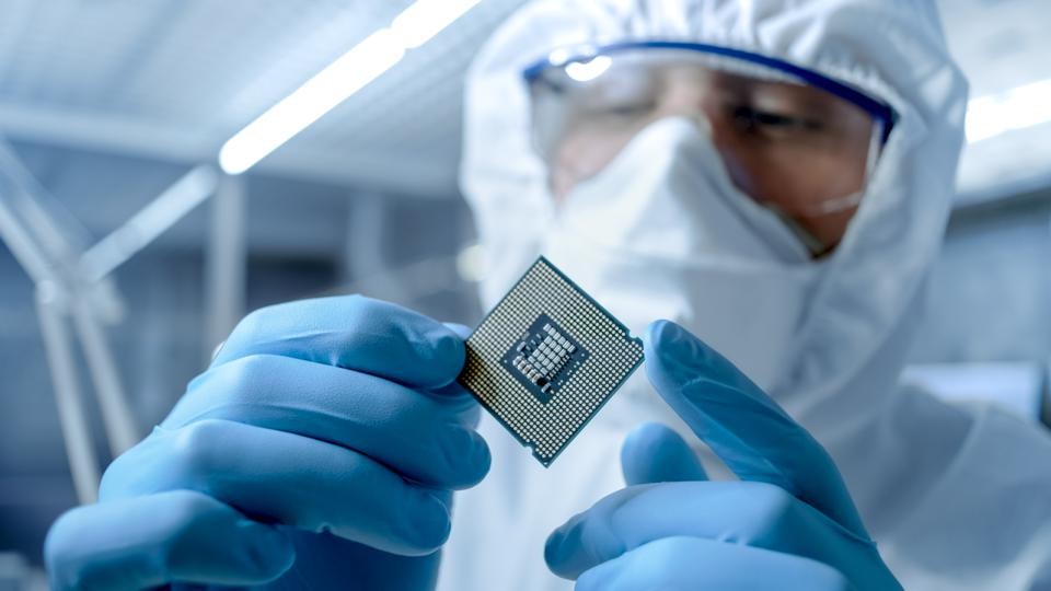 Intel foi a fabricante de chips que mais faturou em 2023, mas foi a NVIDIA que surpreendeu
