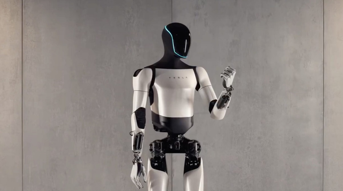 Optimus sem vestimentas: vídeo mostra robô da Tesla caminhando ao revelar suas engrenagens