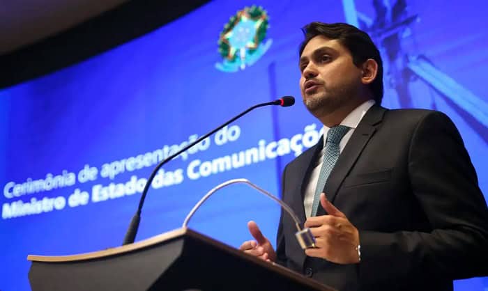 Visando fortalecer os Correios, governo quer regulamentar serviços de entrega de e-commerce no Brasil 1 Correios