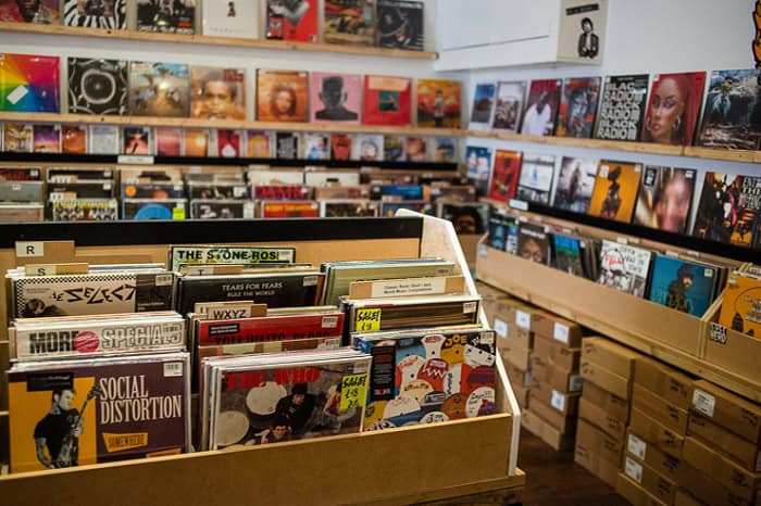 Vinil supera os CDs em vendas e receitas pelo segundo ano consecutivo 2 vinil