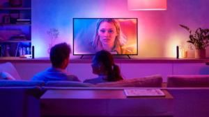 TVs da Samsung recebem integração com luzes Philips Hue