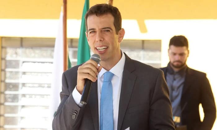 ChatGPT será utilizado pelo governo do Estado de SP para a geração do material didático das aulas digitais 2 foto do secretário de Educação, Renato Feder
