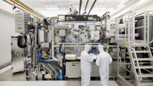 Intel tem a primeira máquina para fabricar chips com menos de 2 nanômetros