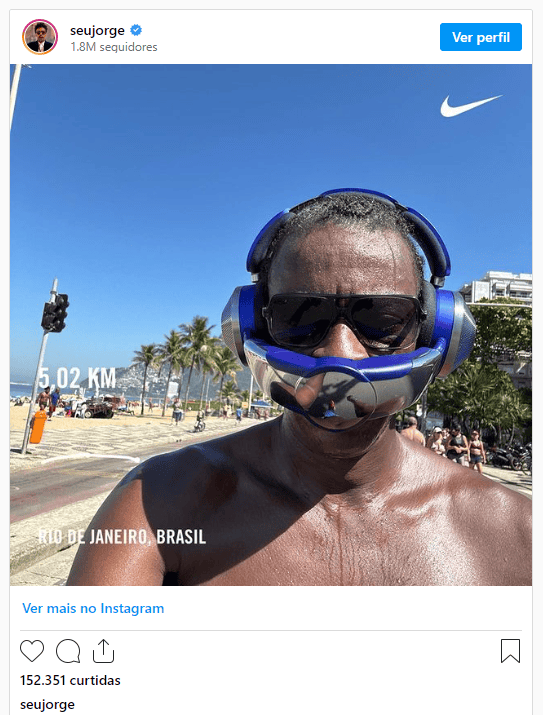 Seu Jorge usa fone de ouvido que purifica o ar e viraliza nas redes; mas será que funciona? 1 Instagram Seu Jorge
