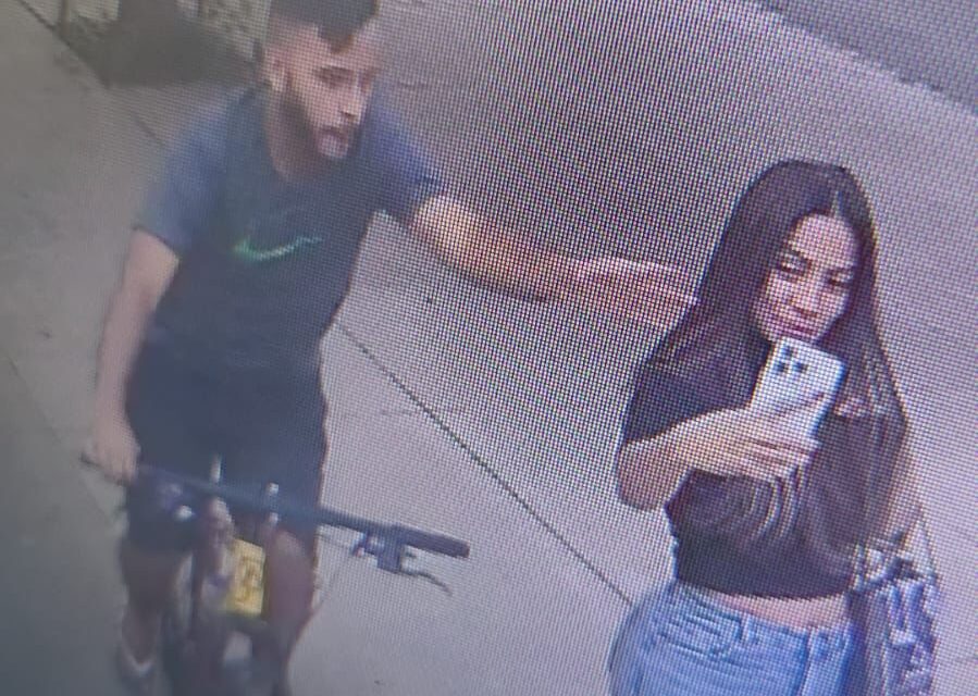 Veja o vídeo: mulher tem iPhone furtado ao tirar uma selfie