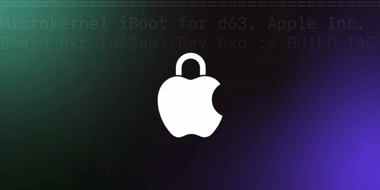 Logotipo da Apple com um cadeado sobre a maçã branca, em fundo degradê verde e roxo com trechos de código de inicialização (iBoot) ao fundo