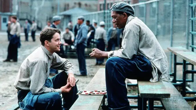 Os 10 melhores filmes de todos os tempos segundo o IMDb: veja se o seu favorito está na lista 1 Cena de Um Sonho de Liberdade, o filme mais bem avaliado do IMDb entre os 10 melhores de todos os tempos