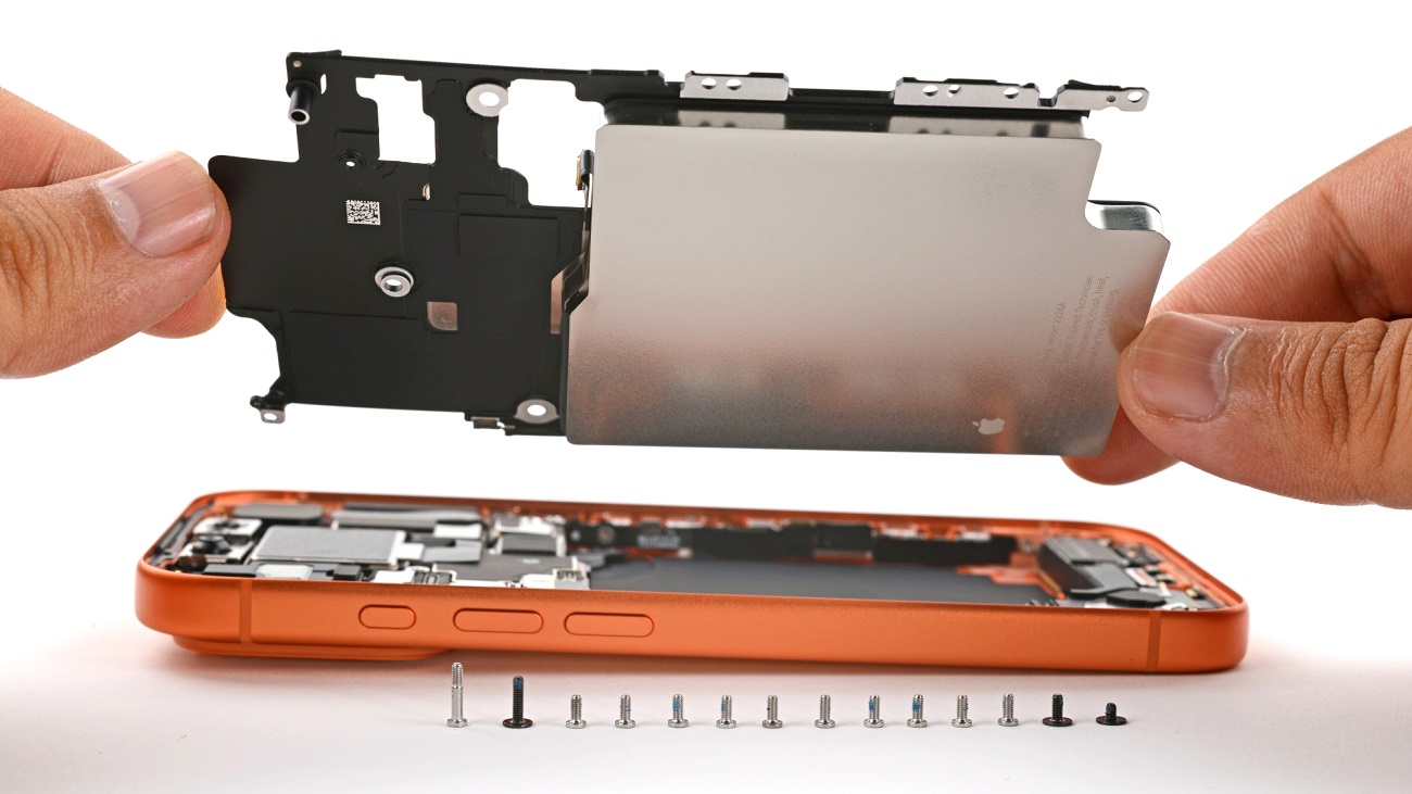 iPhone 17 Pro facilita troca de bateria, mas complica outros reparos