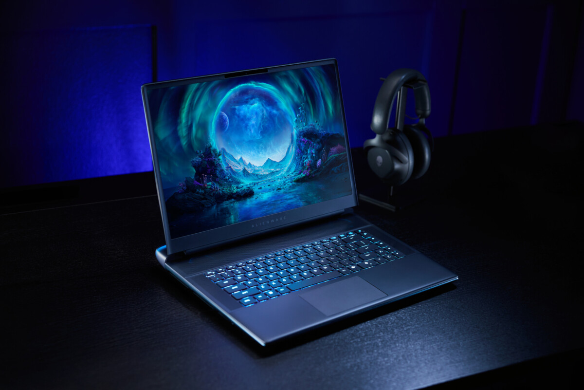 Alienware 16 Area-51 e Aurora estreiam produção no Brasil com Wi-Fi 7 e design premium 1 Alienware 16 Area-51 aberto mostrando teclado retroiluminado e perfil do chassi