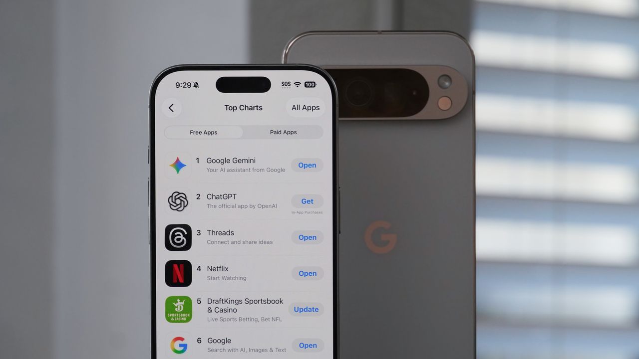 Esse app de IA é o aplicativo gratuito mais popular no iOS atualmente 2 iPhone mostrando a tela da App Store com Google Gemini como app gratuito mais popular seguido por ChatGPT