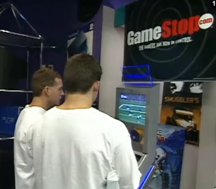 Vídeo de 2000 mostra como foi o início das vendas do PS2 nos EUA; assista aqui 2 Captura de tela 2025 10 28 142708