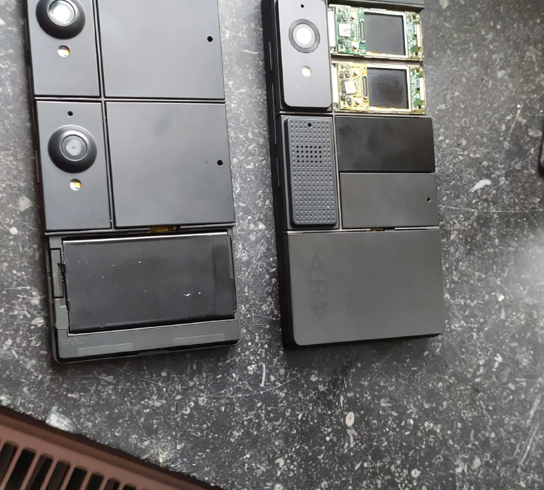 Colecionador adquire protótipo do Project Ara, smartphone modular que o Google nunca lançou; veja as imagens 2 Captura de tela 2025 10 30 011105