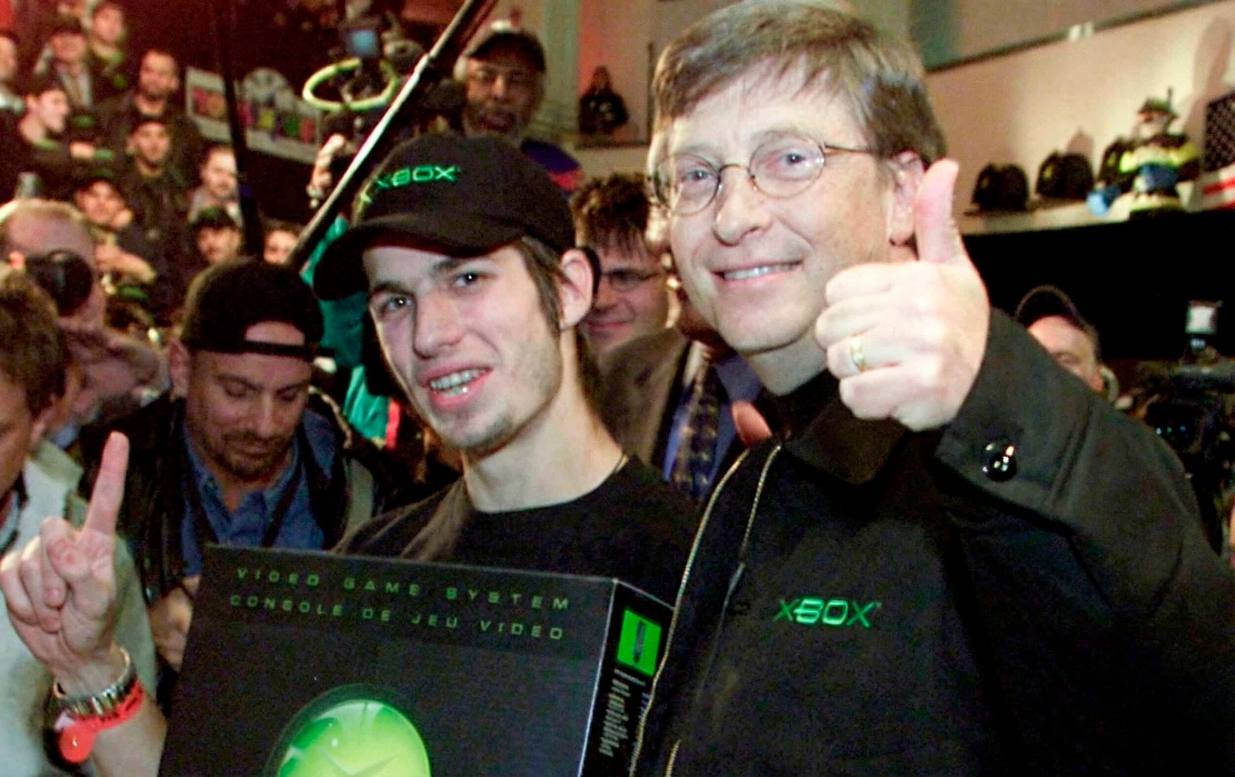 Relíquia: veja imagens do lançamento do primeiro Xbox, em 2001 9 bill gates 1
