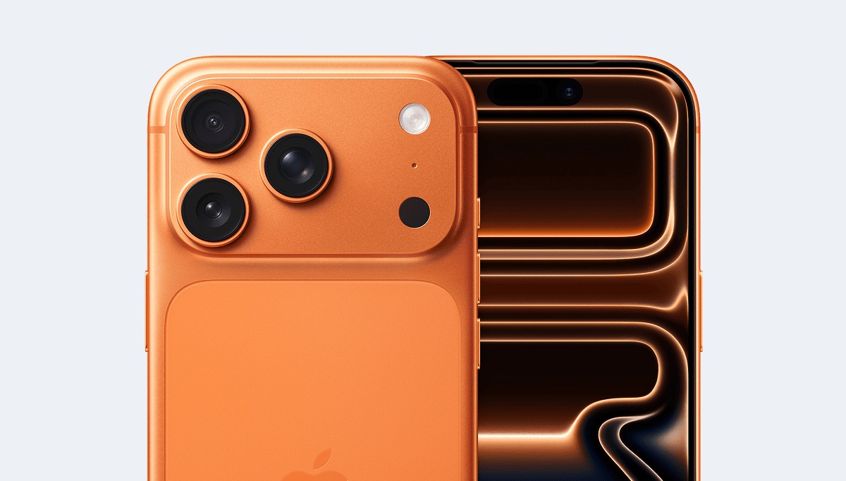 Smartphone iPhone 17 Pro na cor laranja, com o módulo de três câmeras traseiras à esquerda e a tela com efeito de ondas douradas à direita