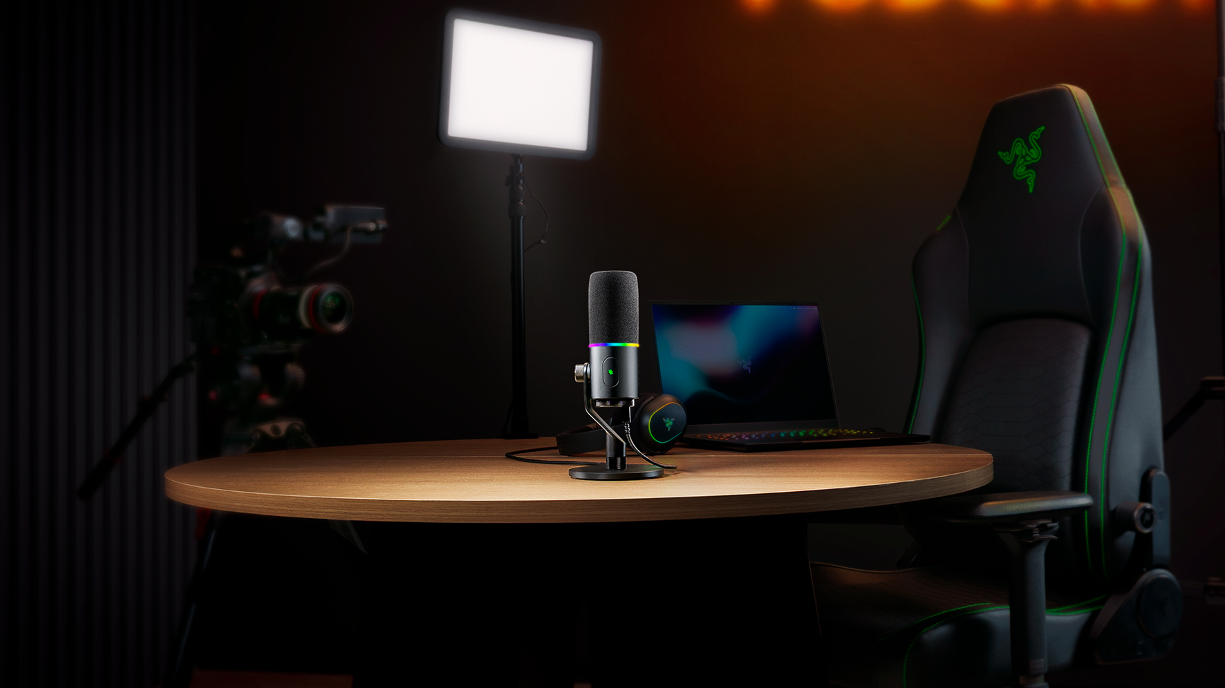 Razer anuncia o microfone Seiren V3 Pro; modelo grava em 32-bit float e tem USB-C e XLR 2 RAZER 1