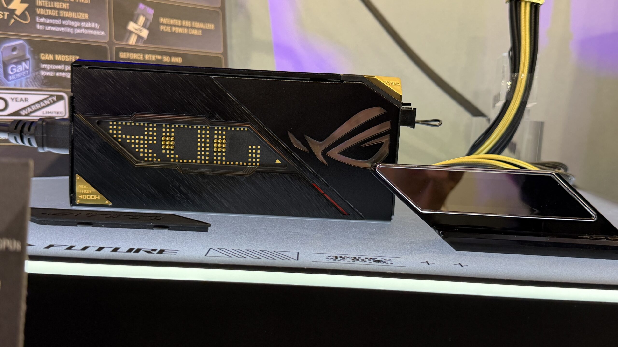 ASUS anuncia fonte que consegue dar conta de até quatro RTX 5090 ao mesmo tempo 1 fontee scaled