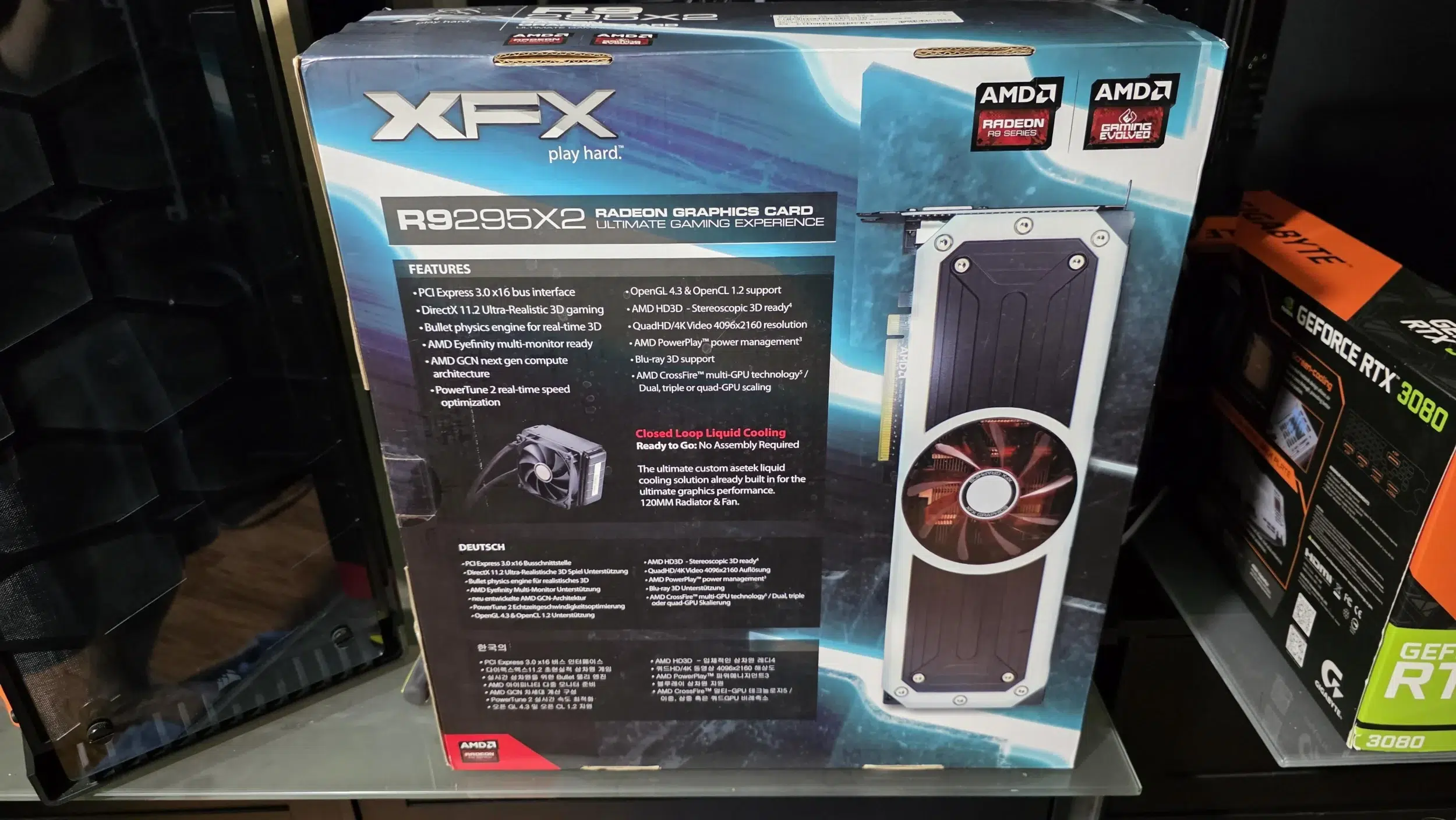 Você lembra? Radeon R9 295 X2, a placa dual-GPU lançada pela AMD em 2014 que vinha numa maleta de metal 5 sealed new in box radeon r9 295x2 v0 v5xbgjh5w55f1