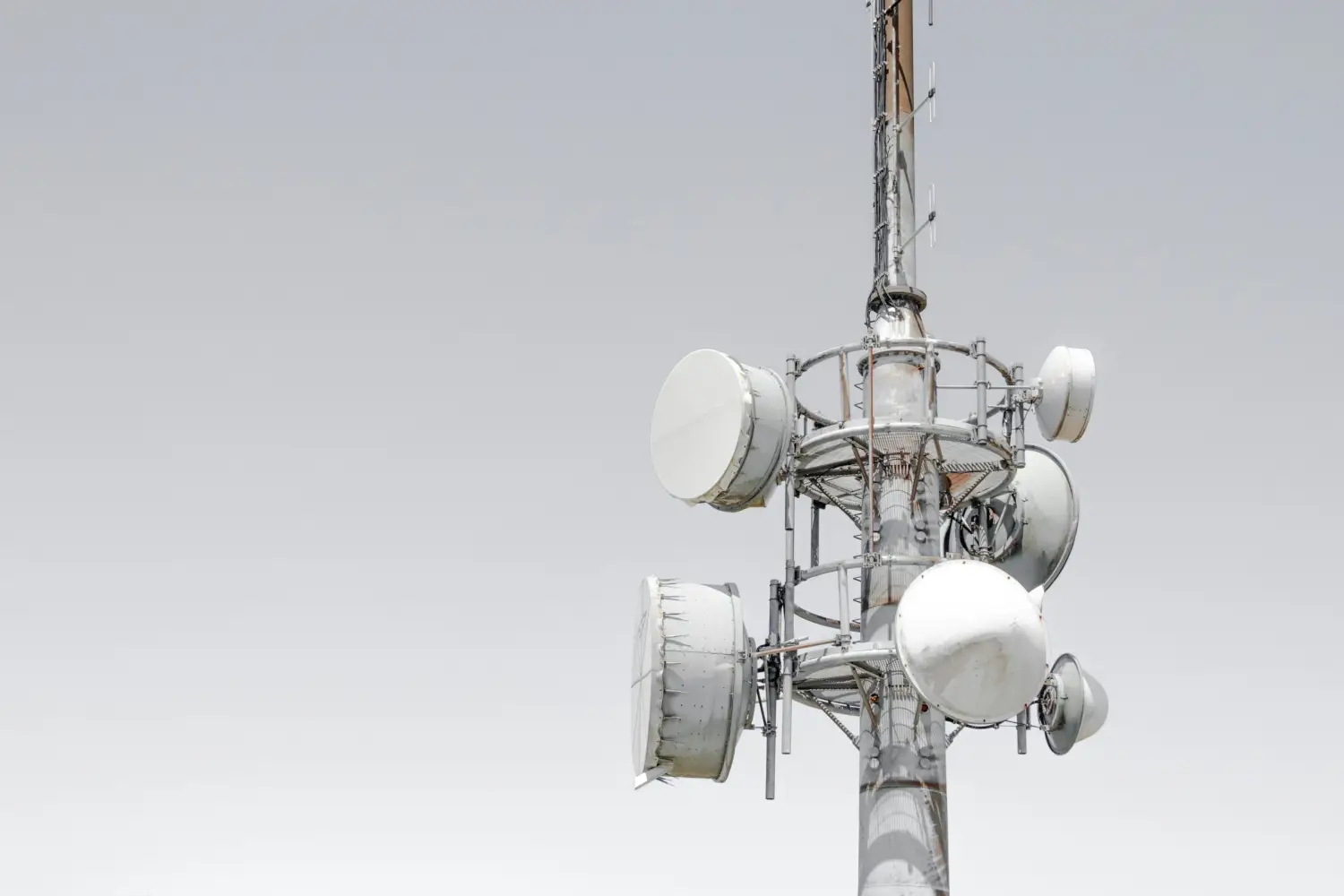 Europa quer proibir as operadoras de instalarem roteadores chineses 1 tony stoddard DgZxBnZeQo8 unsplash scaled 1
