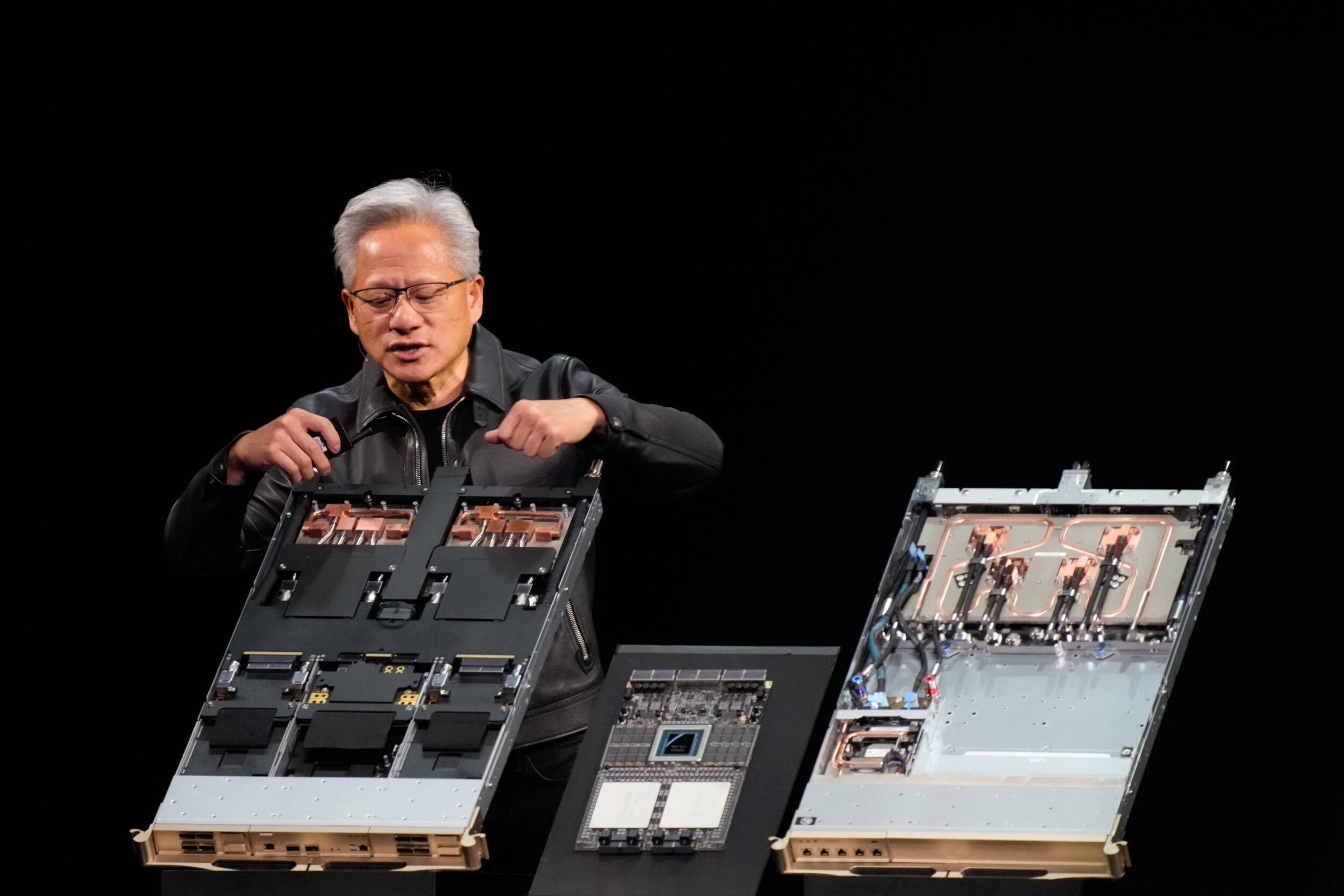 NVIDIA fecha acordo com SK Hynix que garante HBM4 para IA e prolonga a crise de memória para o consumidor 1 ver