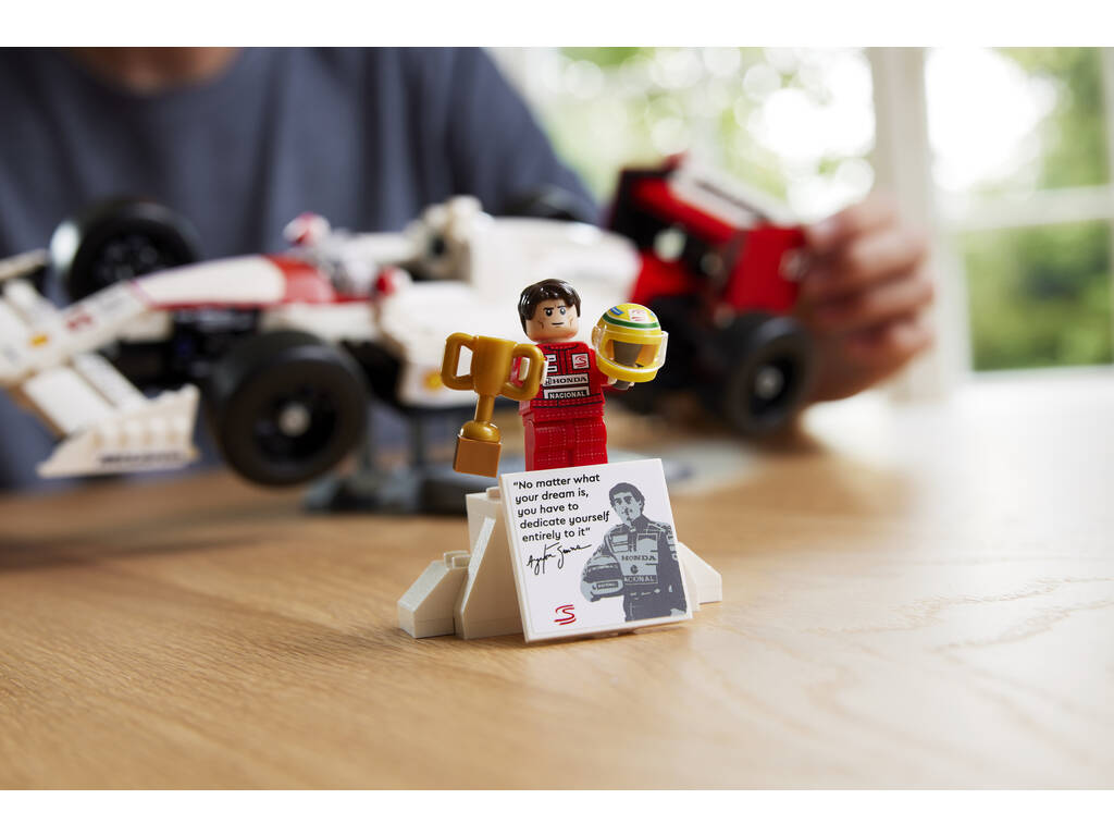 LEGO da lendária McLaren de Ayrton Senna está com 50% de desconto na Amazon 2 1999973905g03