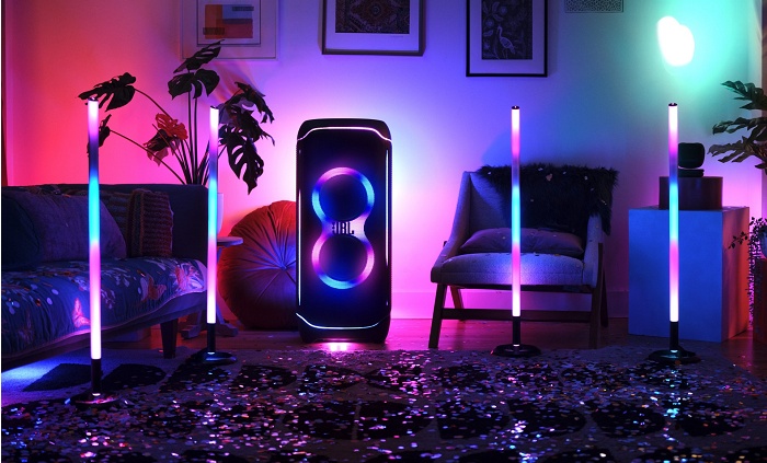 JBL PartyLight Stick: com 75% de desconto, luz inteligente da JBL deixa as festas mais animadas 1 2 1 21