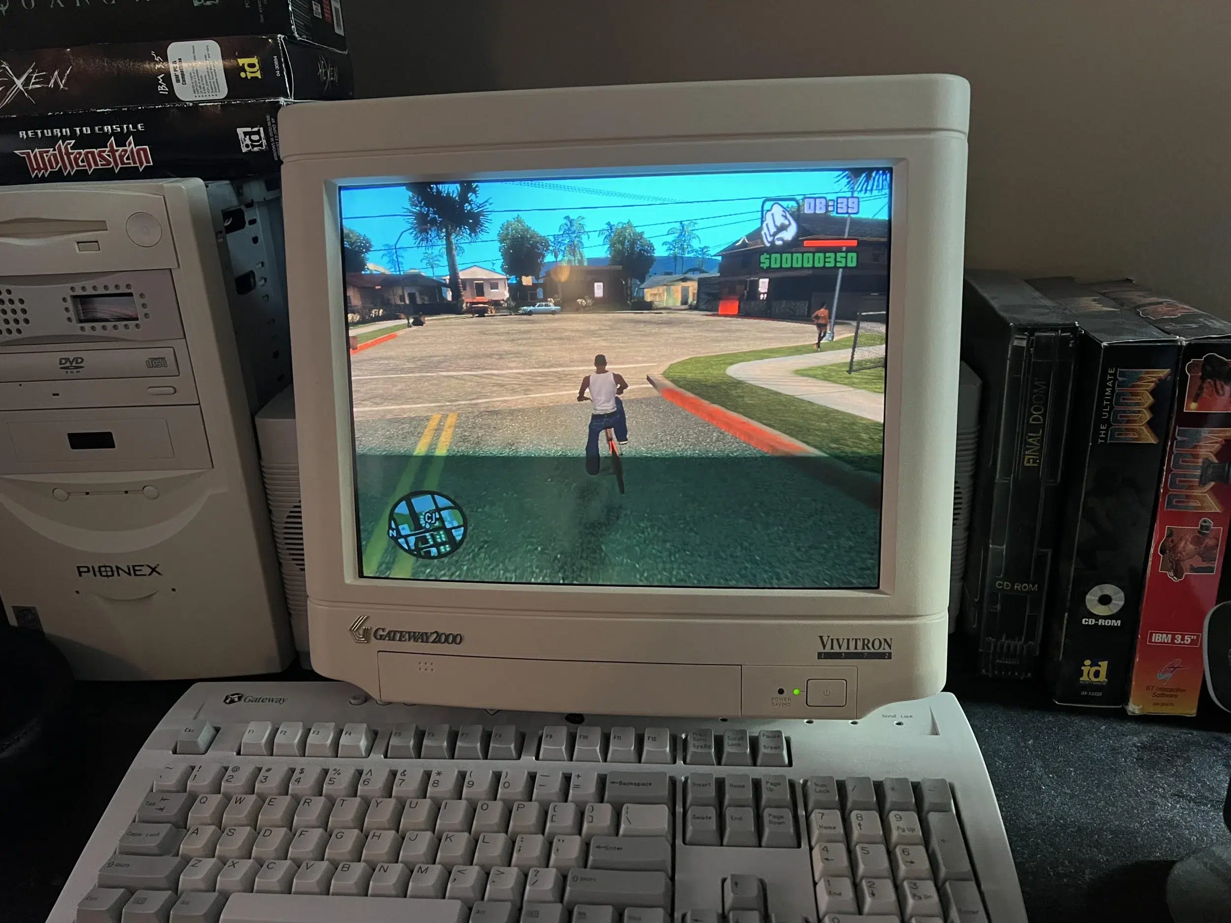 Esse colecionador encontrou uma cópia lacrada da versão mais polêmica de GTA: San Andreas e comemora: "é uma peça incrível da história dos jogos" 1 found gta sanandreas 1 0 for pc sealed this has the hot v0 g84vpzq8xlbh1