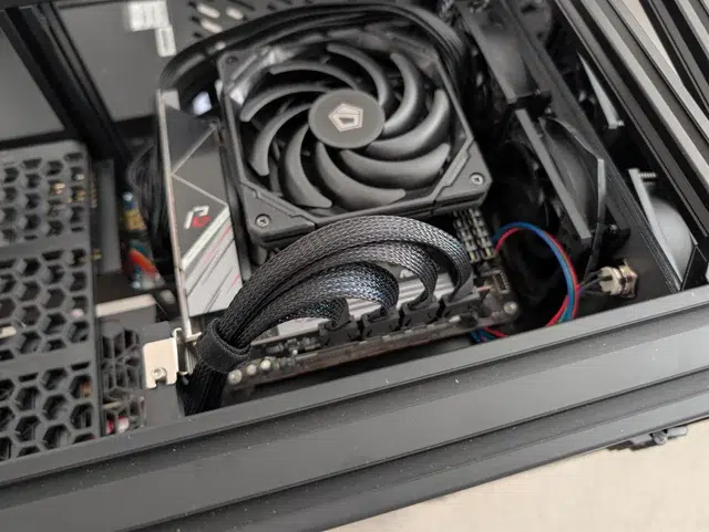 260 TB: O enorme servidor deste cara passa quase todo o mês desligado, e isso é proposital 1 meu backup vault esta em estagio final agora v0 886khiwmetbh1