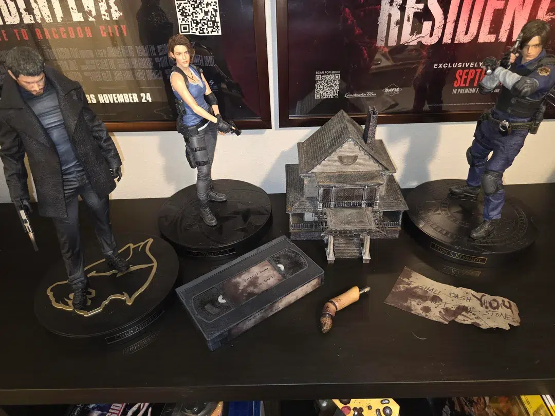 Este fã passou seis anos montando uma coleção de Resident Evil e comemora: "eu amo essa franquia; ela me traz uma alegria genuína" 2 my resident evil collection nearly every major variant of v0 58hsn14efbeh1