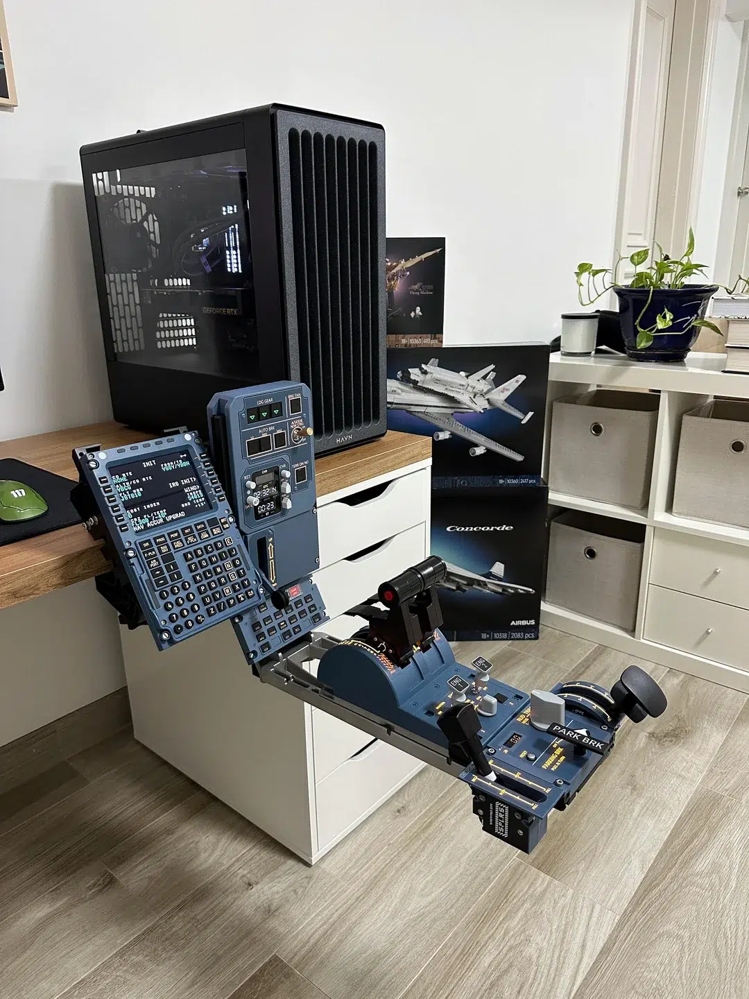 "Finalmente monte meu setup dos sonhos": Homem realiza sonho de infância e transforma PC gamer em cockpit de Airbus A320 3 ive finally completed my dream setup v0 3us213cf1o5h1