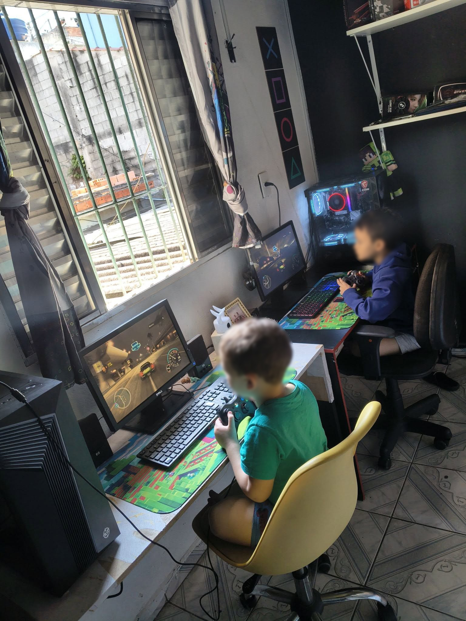 Pai apresenta aos filhos jogos que marcaram sua geração e se orgulha: “tento sempre mostrar as relíquias pra eles” 1 jogo 1