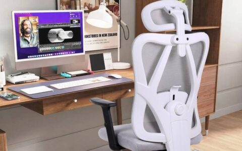 Cadeira Ergonômica 3D despenca de preço na Amazon e vira opção perfeita para home office