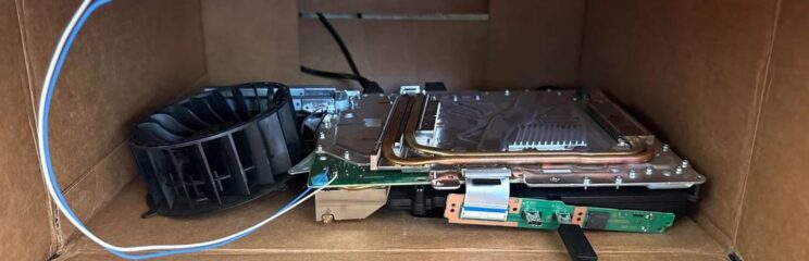 PS5 Pro sem carcaça sobrevive há mais de um ano dentro de caixa de papelão: "Está pronto para o GTA 6"