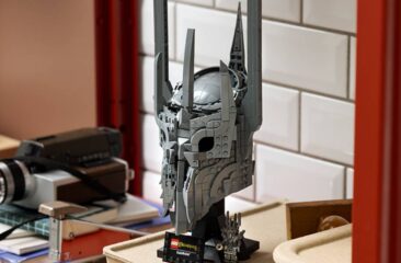 Um LEGO para dominar todos: Capacete do Sauron está 33% mais barato na Amazon