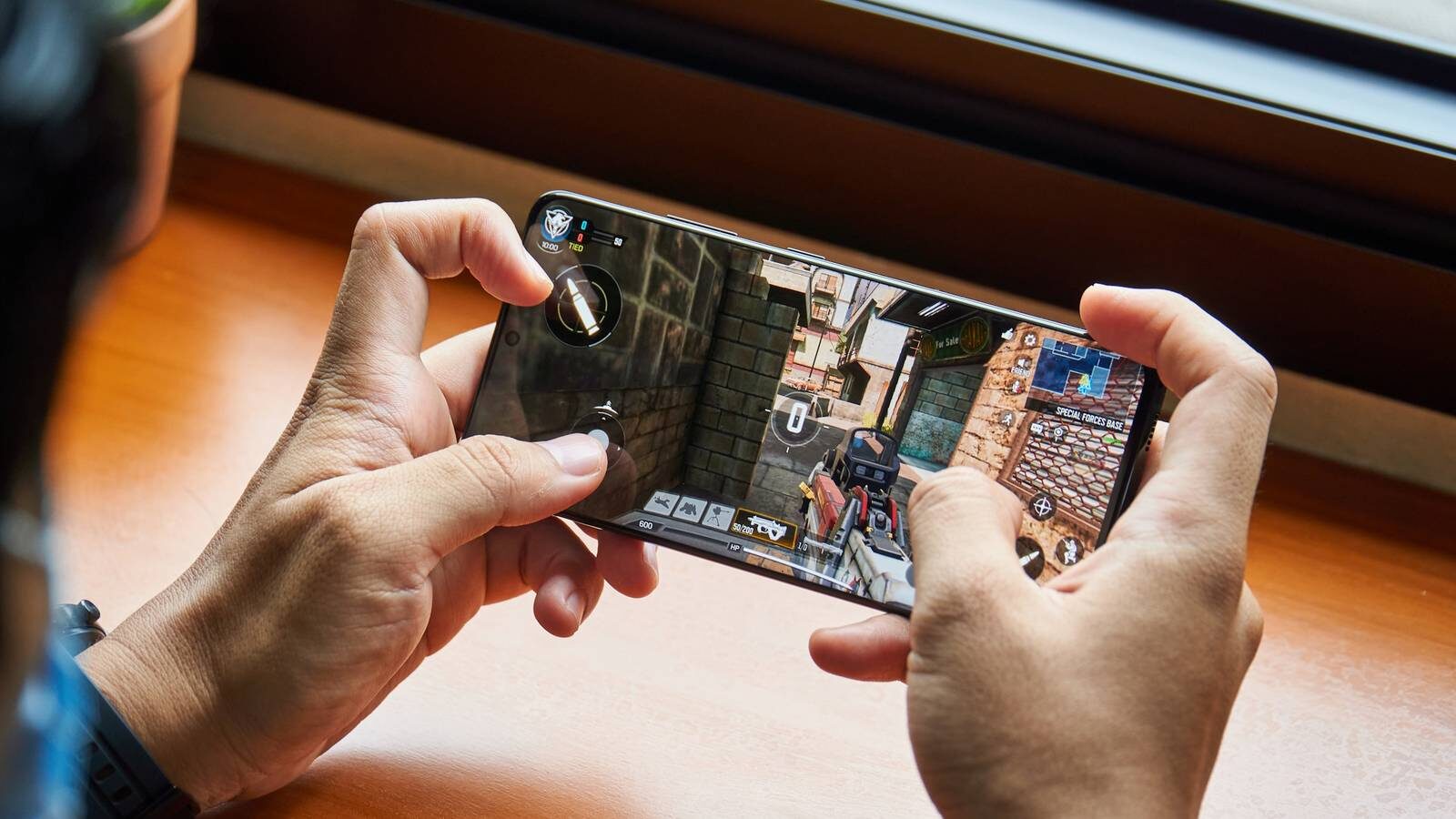 Samsung recebe multa milionária na Coreia por limitar desempenho de celulares sem avisar usuários