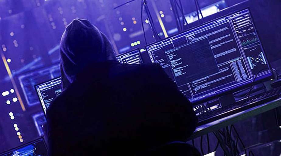 Hacker de 16 anos invade servidores da Apple e rouba 90 GB de arquivos
