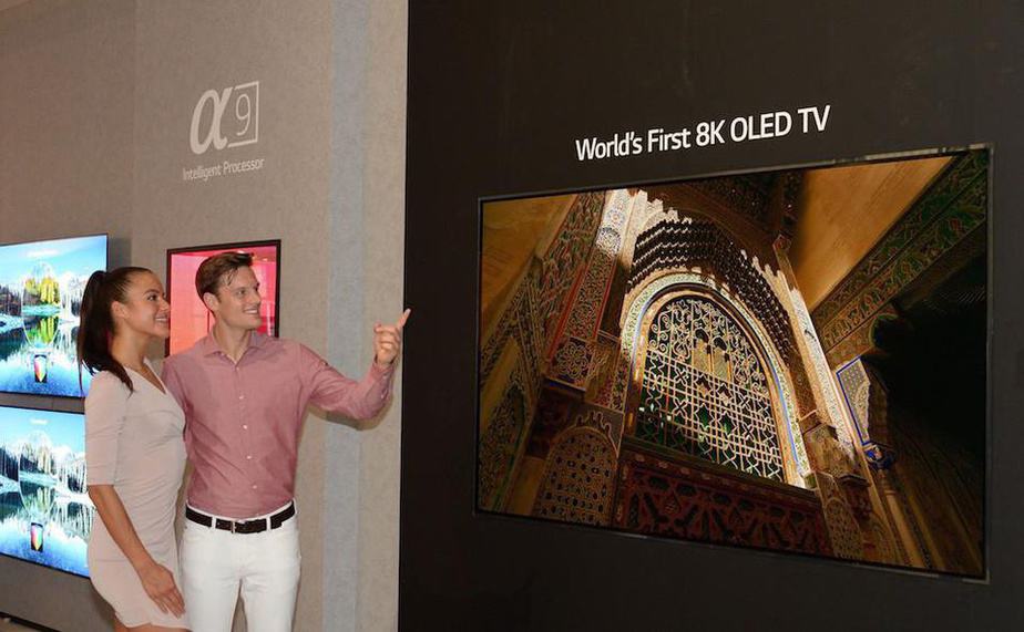 LG apresenta primeira TV OLED com resolução 8K