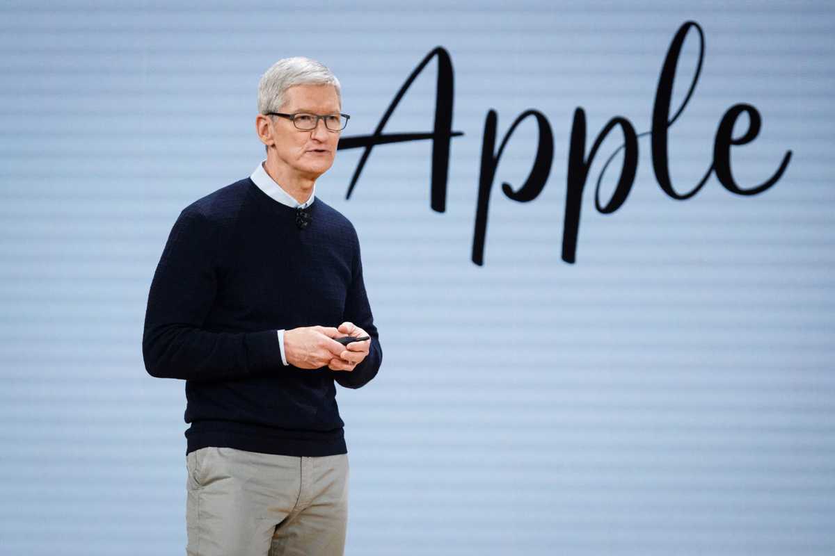Tim Cook cumple 10 años como CEO de Apple