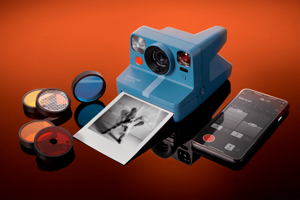 Esta é a Polaroid Now+, câmera instantânea com funções inteligentes