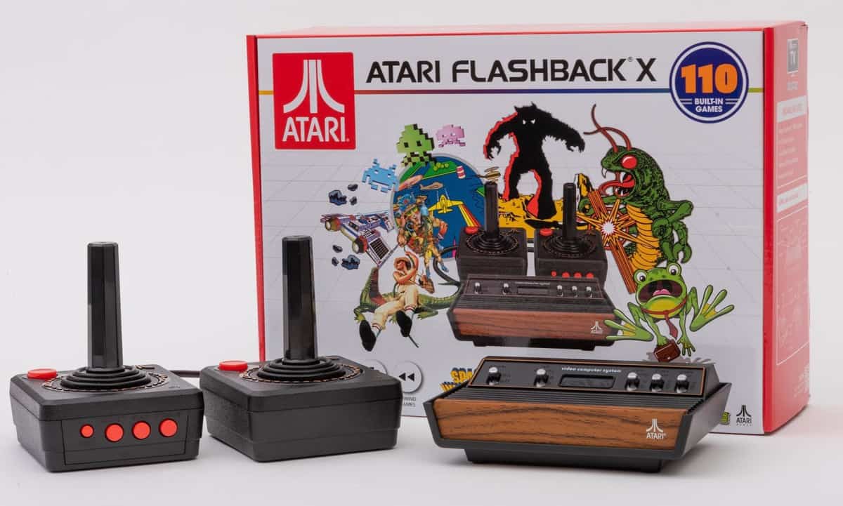 Atari Flashback X é lançado no Brasil com 110 jogos