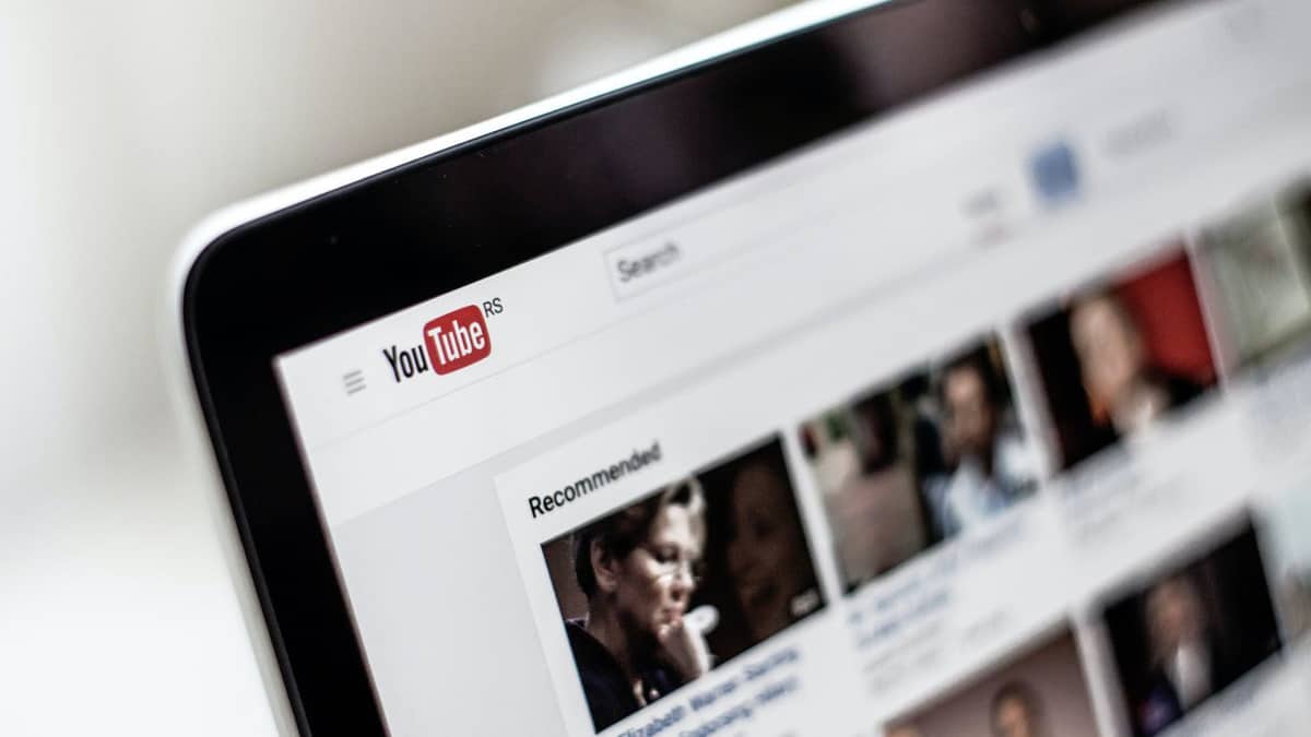 YouTube está testando o download de vídeos para visualização offline