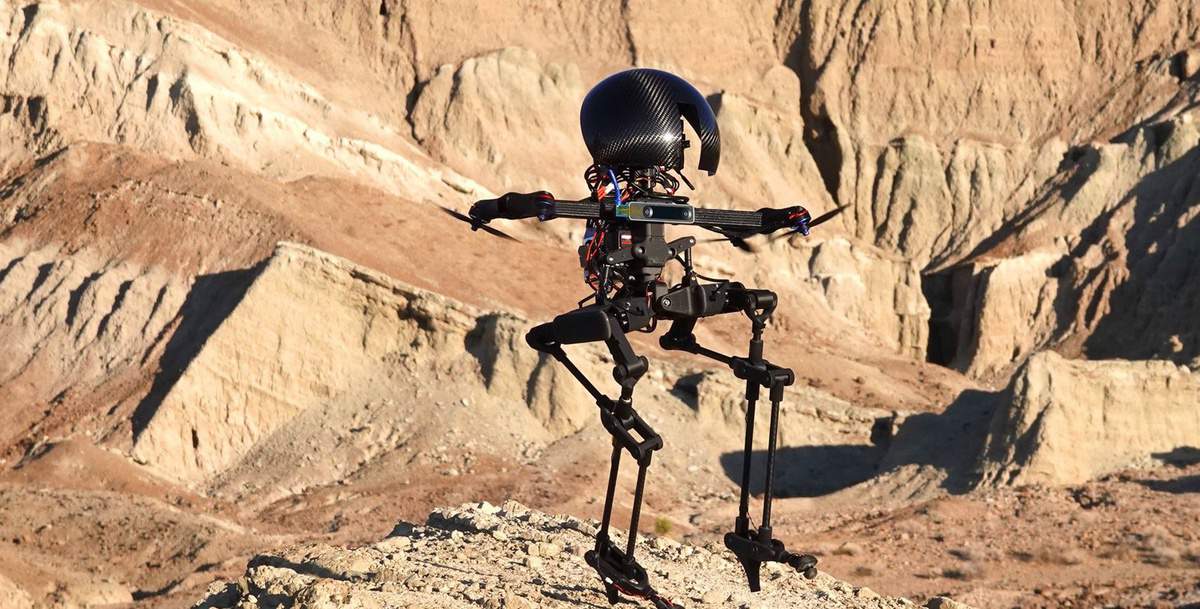 Este robô drone consegue andar de skate e até se equilibrar em uma corda bamba