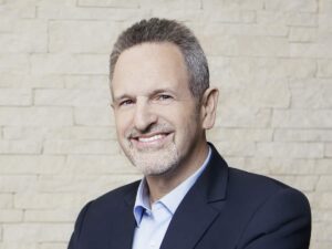 É oficial! NVIDIA desiste de comprar a Arm 5 rene haas